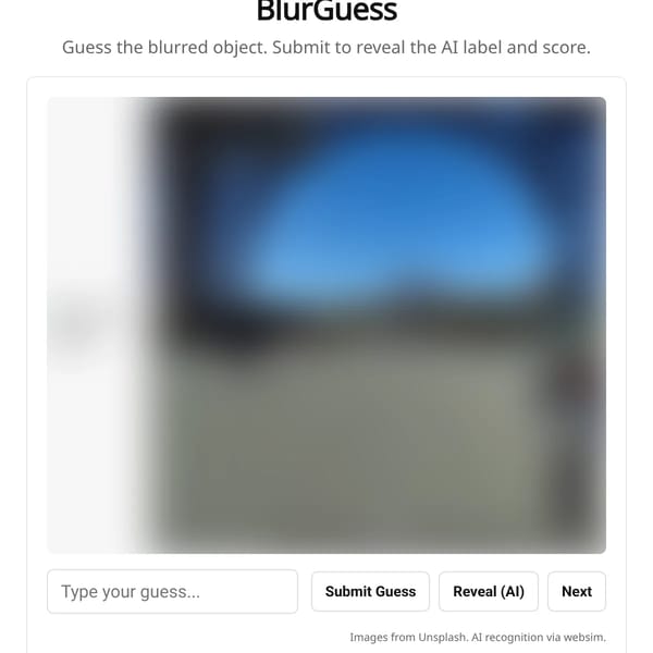 BluroGuessr - Guess the blurred landmark with Google Maps